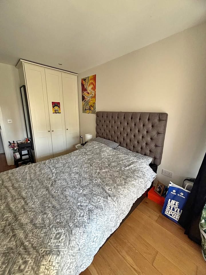 3 beds 2 baths Flat/apartment