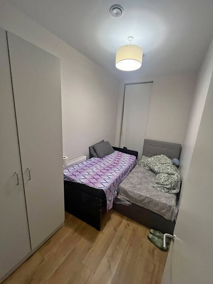 Room for rent *Female*