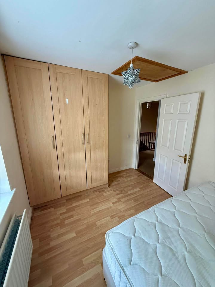 Bright & Comfortable Double Rooms Available in Ashbourne