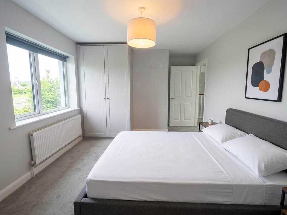 Double Room with shared bath available in Hollystown Dublin 15