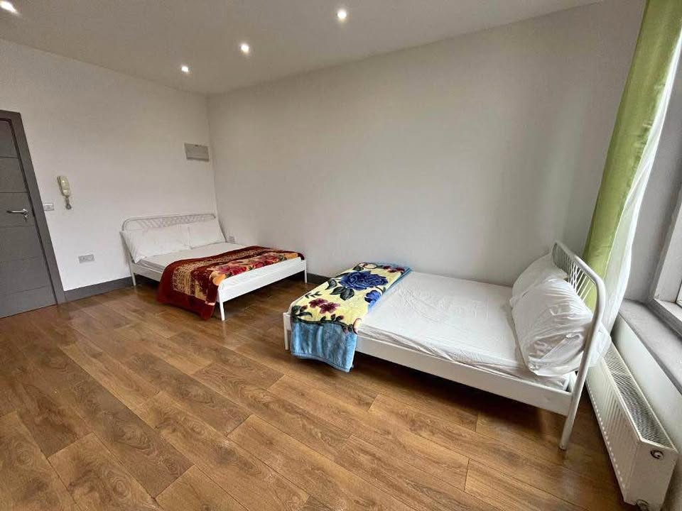 Dundrum sharing room for girls