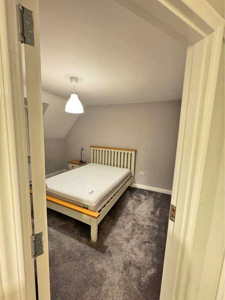 Double room with private bathroom for rent