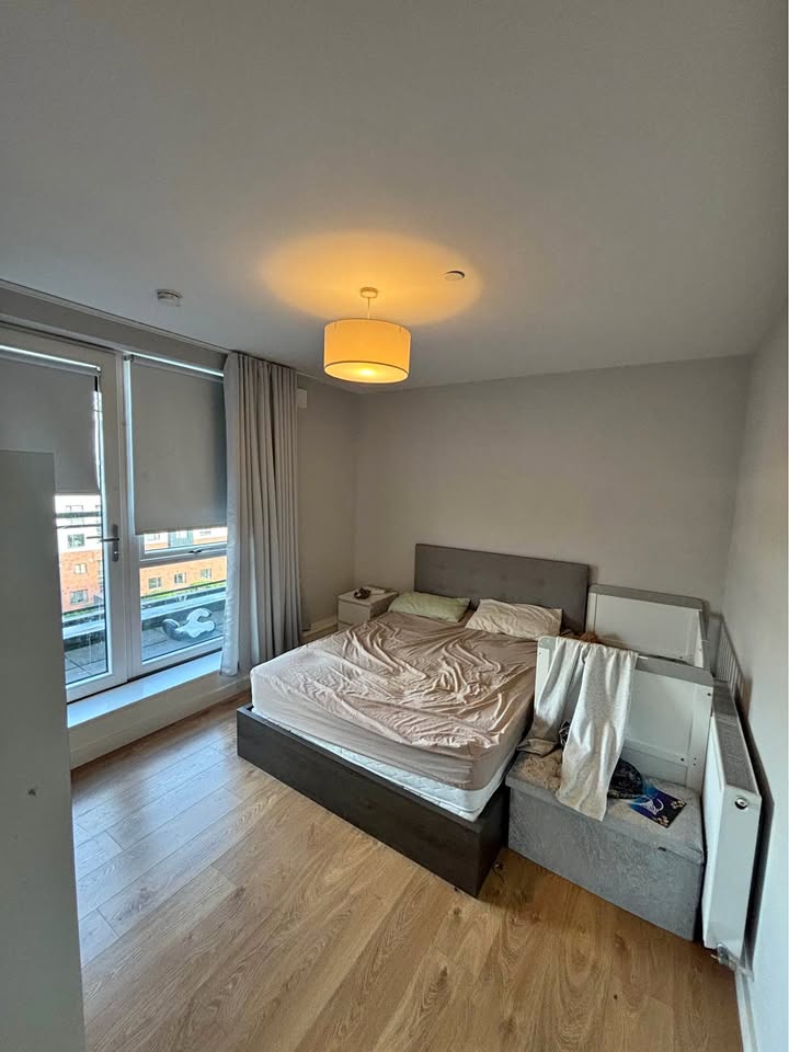 King size bed room available for rent in Dublin 15