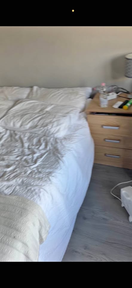 Una bonita habitación single estará disponible en una casa con amplio y cómodo jardir y Parkin Santry.
