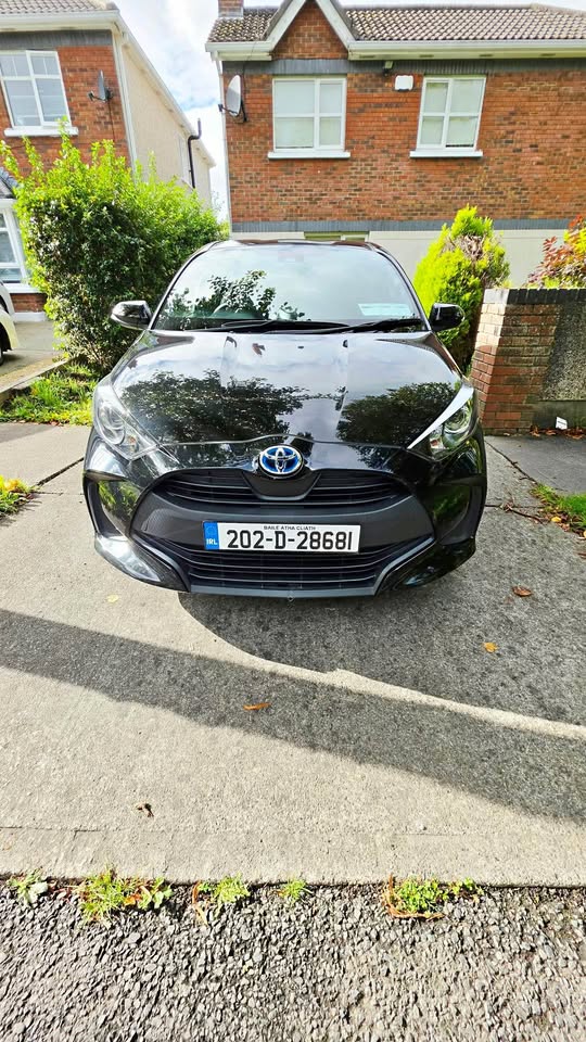2020 Toyota Yaris Hybrid Automatic – Neat and Clean Car Fresh Japanese Import.