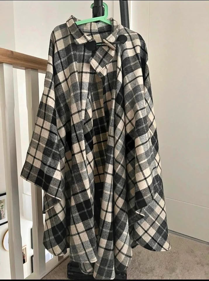Cape shawl