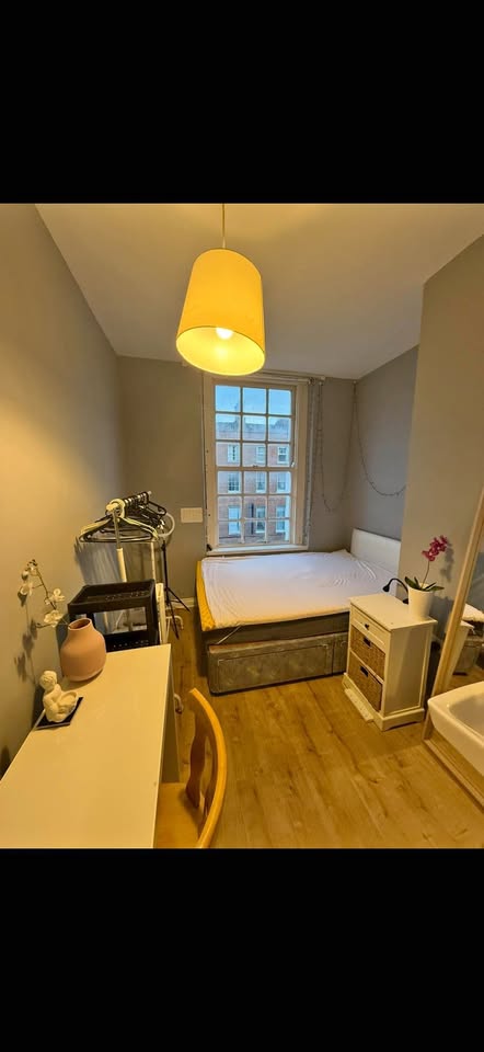 Room available from August until February for 6/7 months, with possibility to extend into permanent