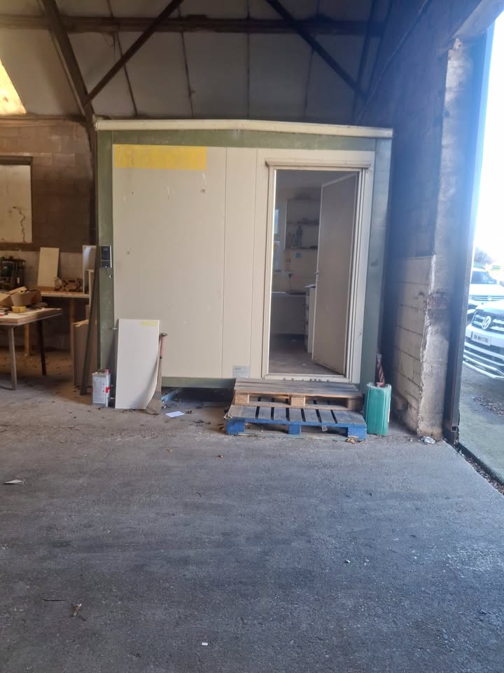 10ft Cabin Office