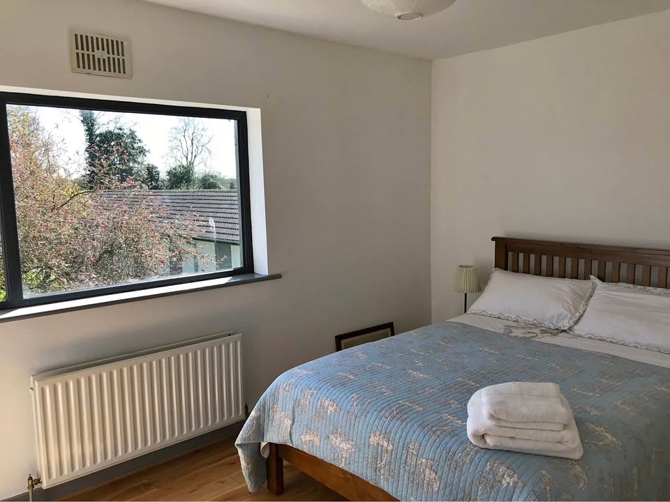 1 bedroom available in a 3 bedroom apartment
