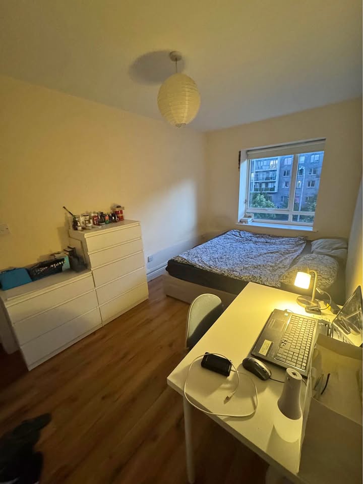 Furnished single room for rent in a quiet 3-bedroom apartment.