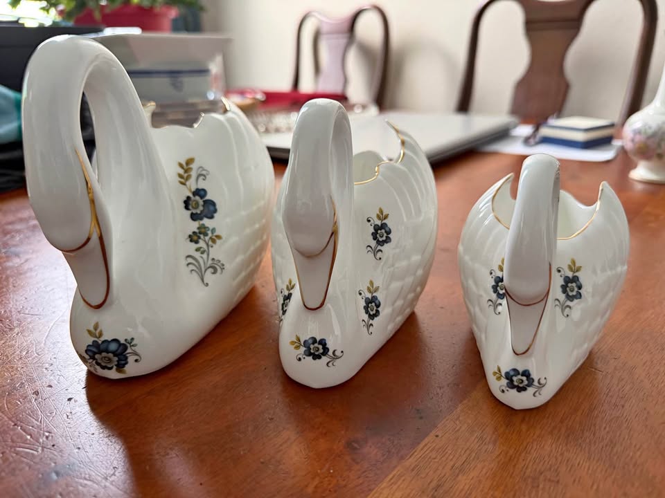 Fine China Swan Vases (Set of 3)