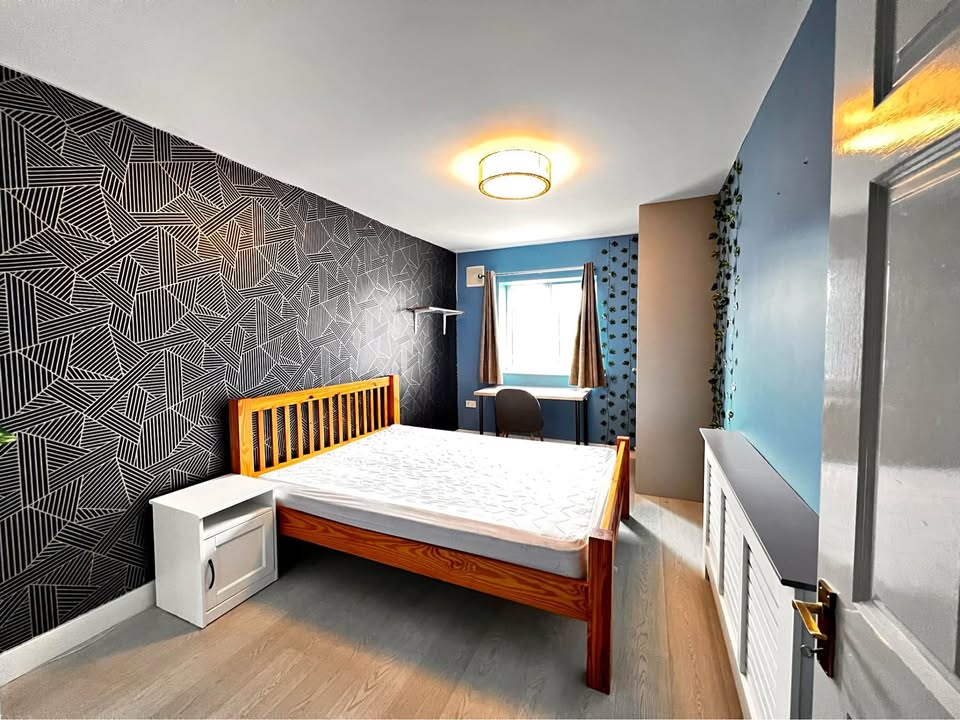 D18 En-suite Double Room for Rent