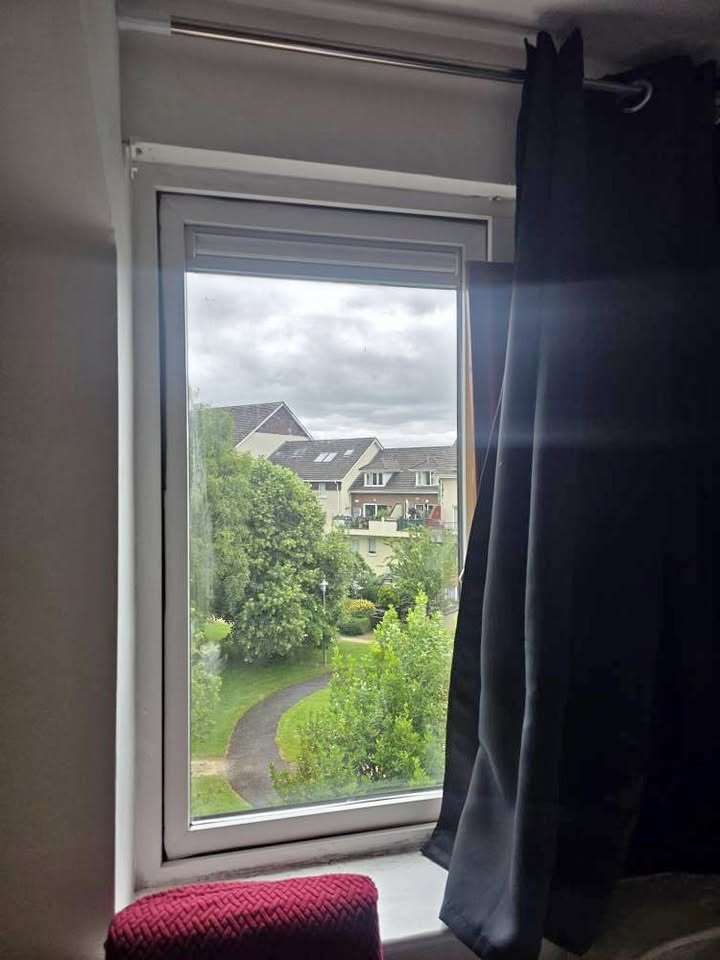 Room to let with private shower and bathroom